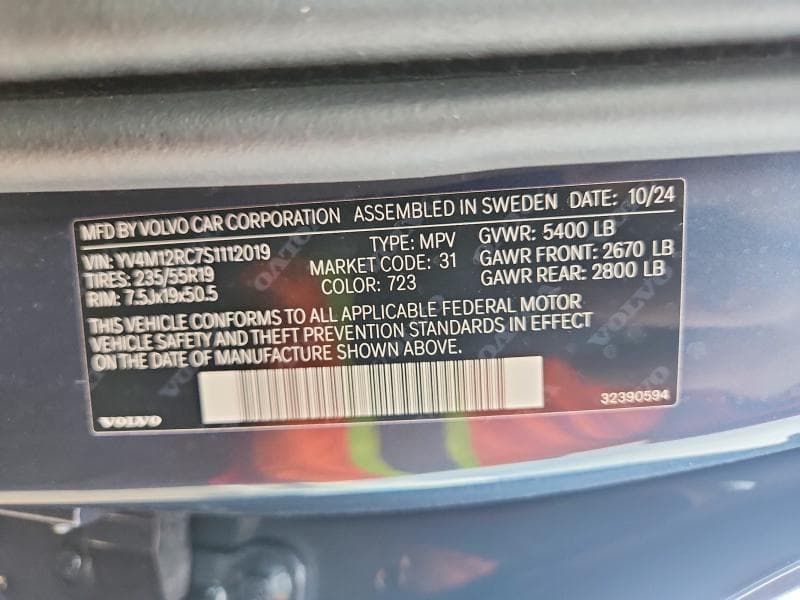 2025 VOLVO XC60 PLUS 13