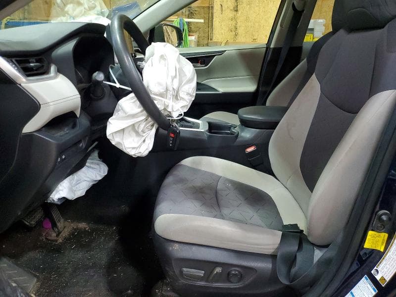 2019 TOYOTA RAV4 XLE 7