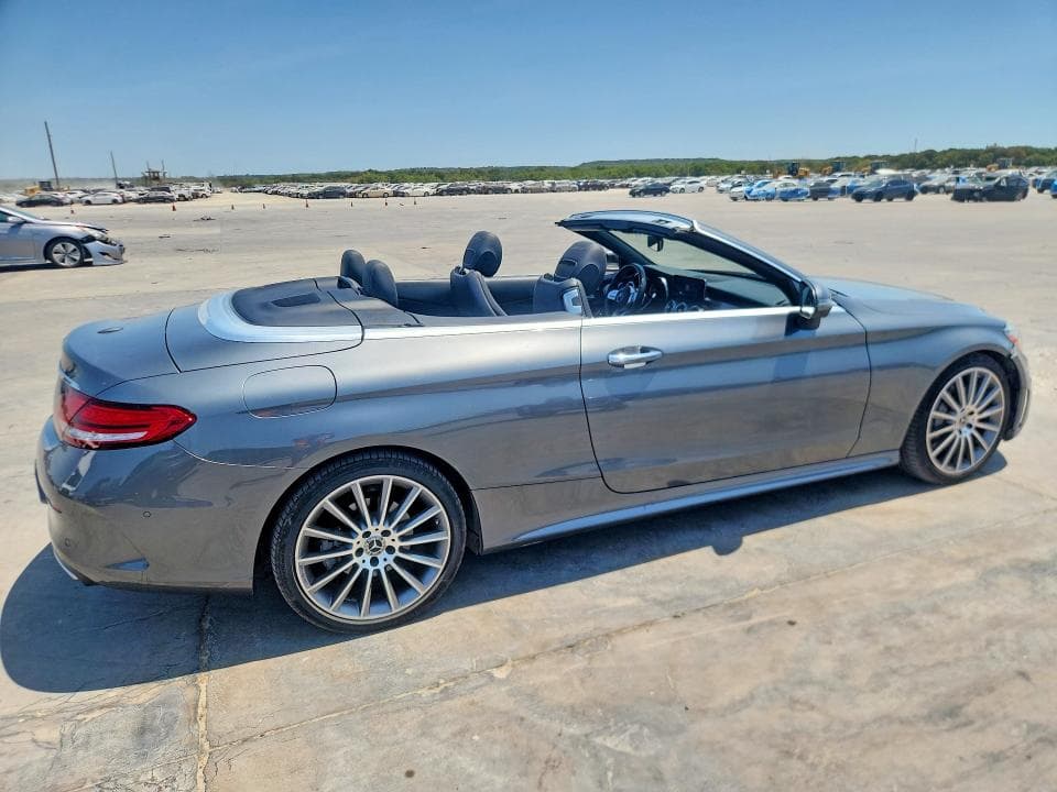 2019 MERCEDES-BENZ C 300 3