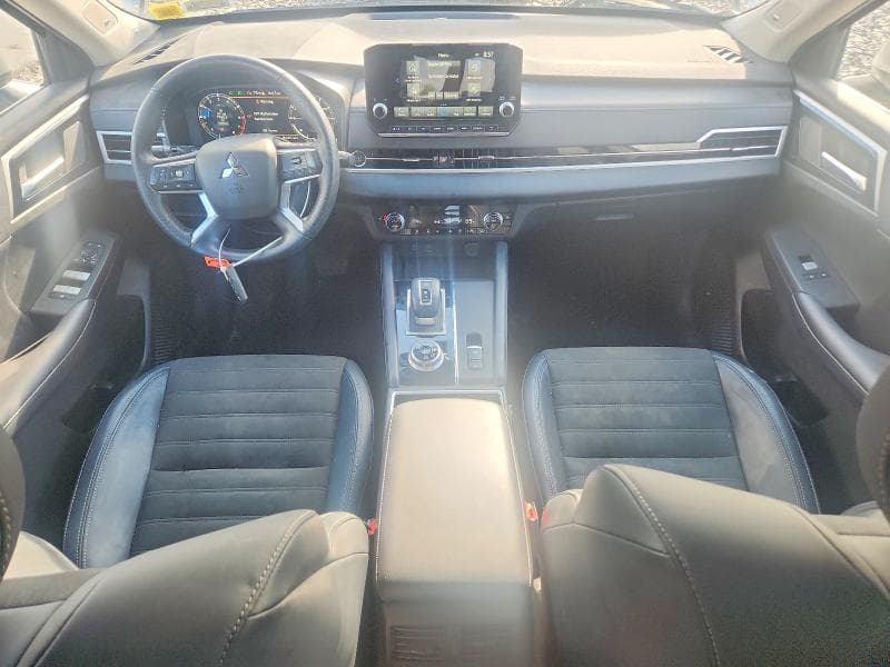 2024 MITSUBISHI OUTLANDER SE 8