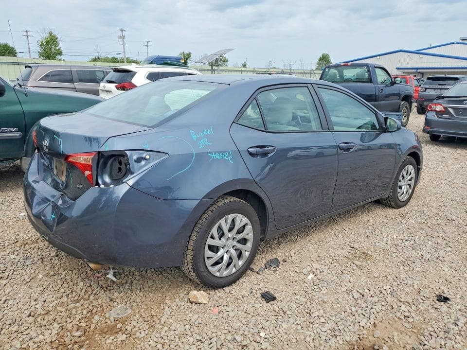 2018 TOYOTA COROLLA LE 3