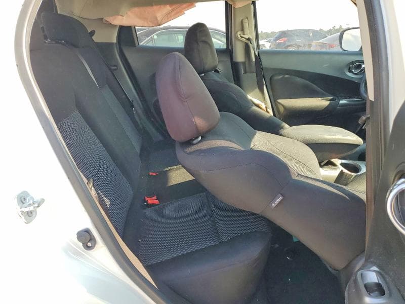 2017 NISSAN JUKE S 11