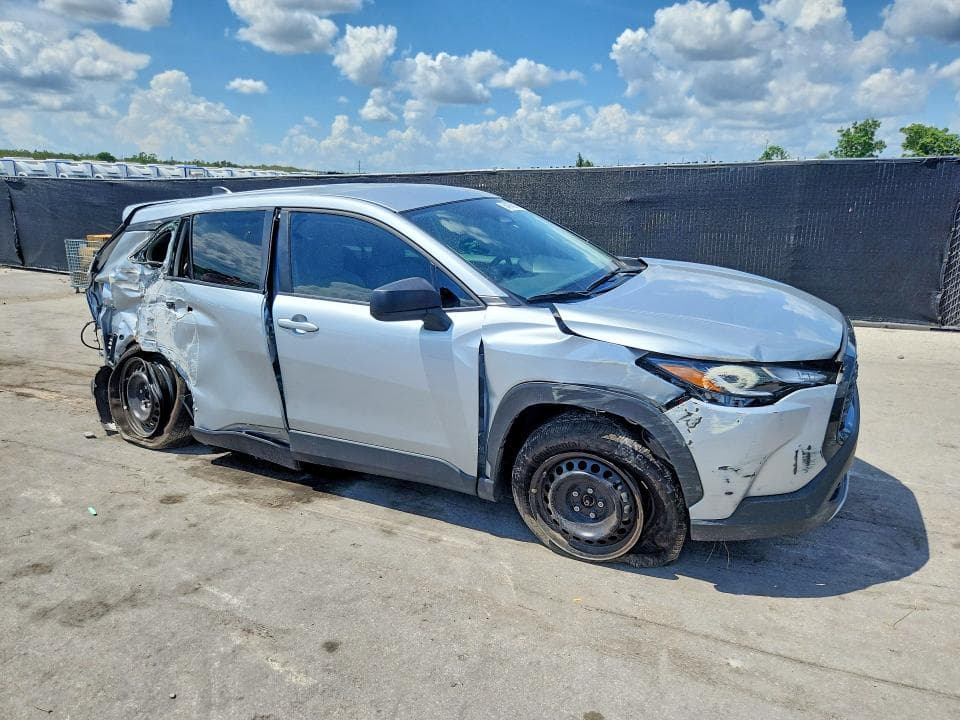 2025 TOYOTA COROLLA CROSS L 4