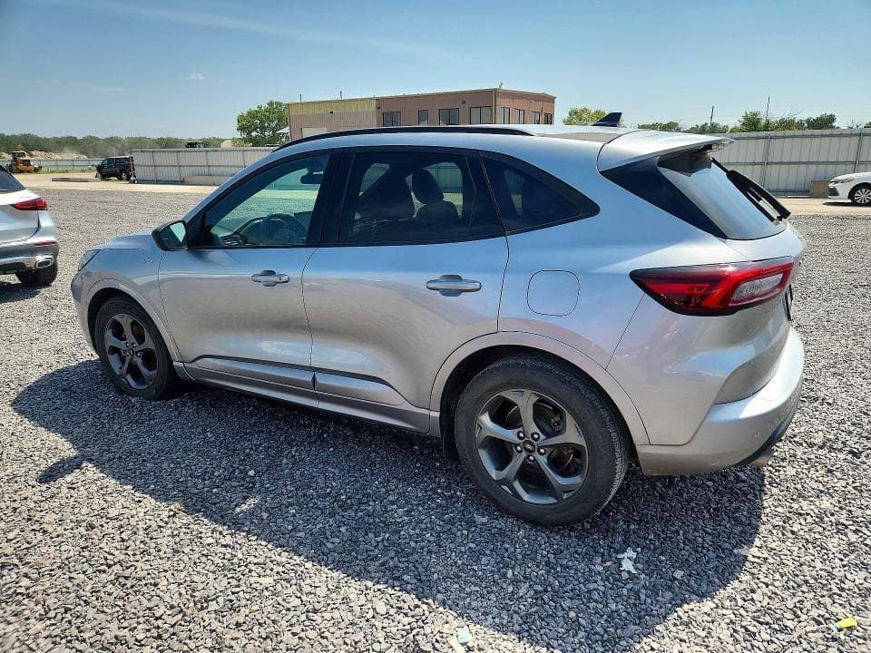2023 FORD ESCAPE ST LINE 2