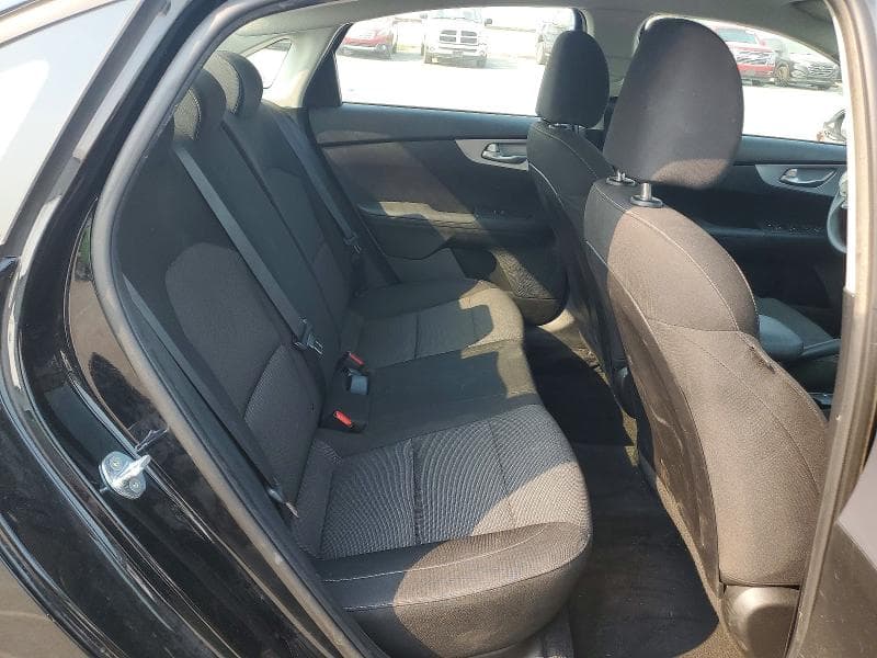 2023 KIA FORTE LXS 10