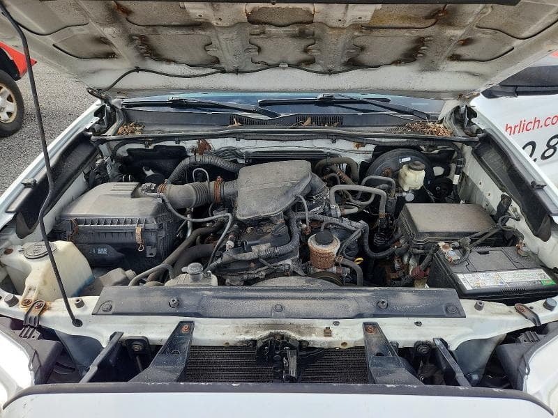 2017 TOYOTA TACOMA SR 11