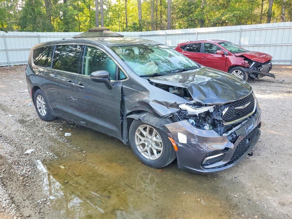 2023 CHRYSLER PACIFICA TOURING L 4