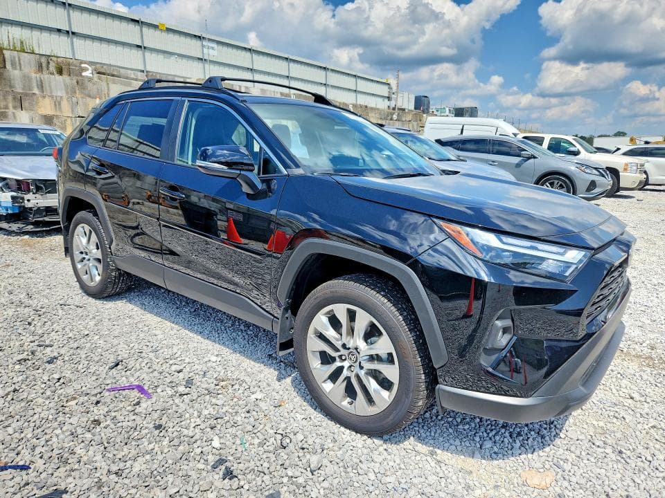 2025 TOYOTA RAV4 XLE PREMIUM 4