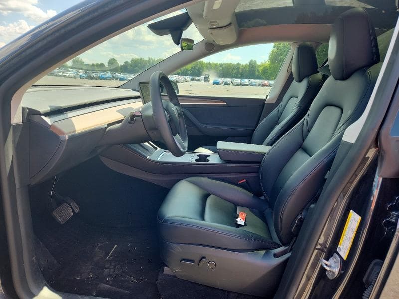 2025 TESLA MODEL Y 7