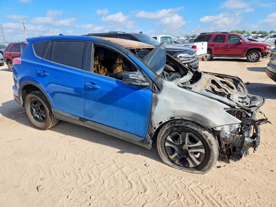 2017 TOYOTA RAV4 LE 4