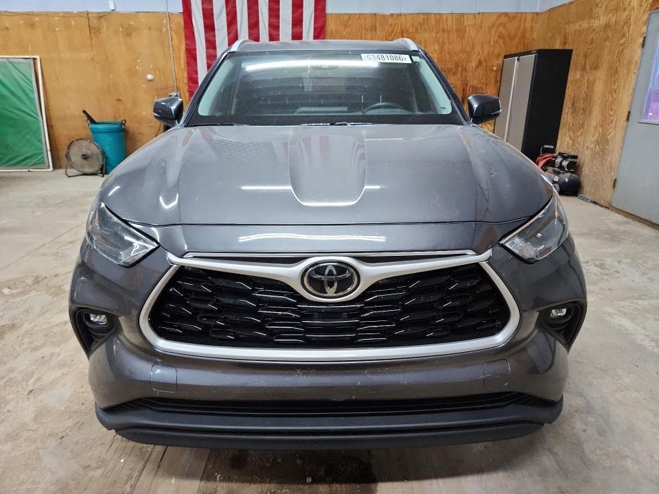 2022 TOYOTA HIGHLANDER XLE 5
