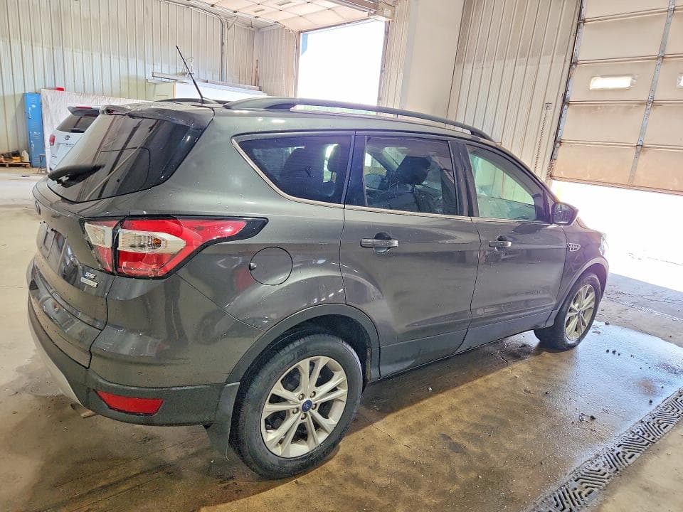 2018 FORD ESCAPE SE 3