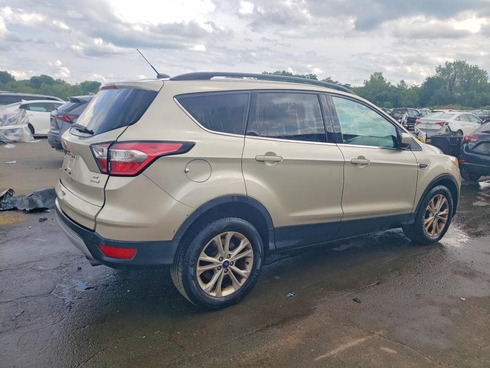 2018 FORD ESCAPE SE 3