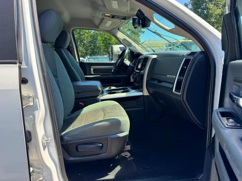 2017 RAM 1500 SLT 8