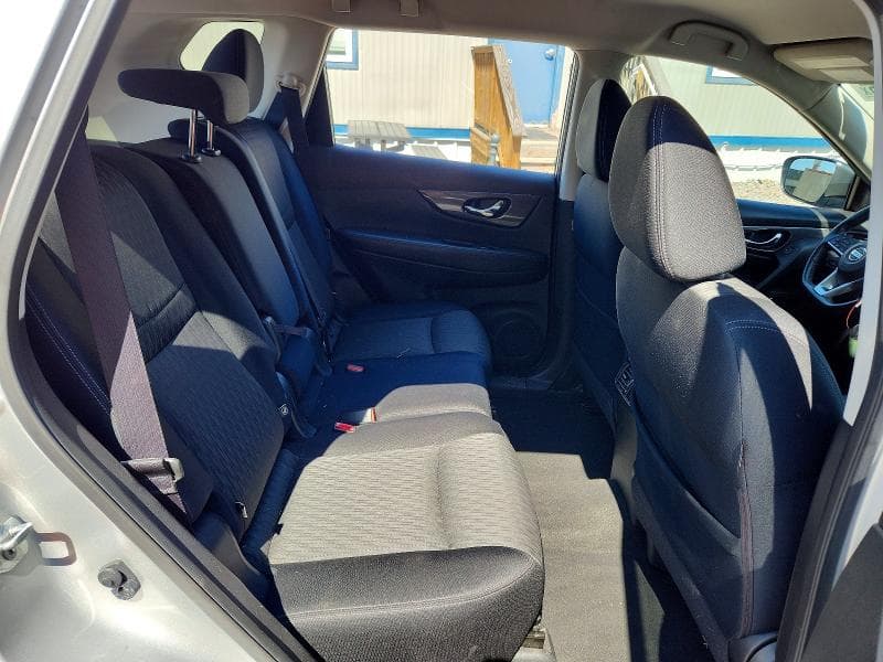 2017 NISSAN ROGUE SV 11