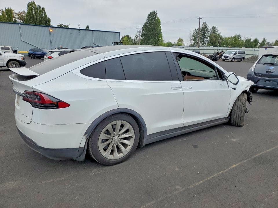 2020 TESLA MODEL X 3