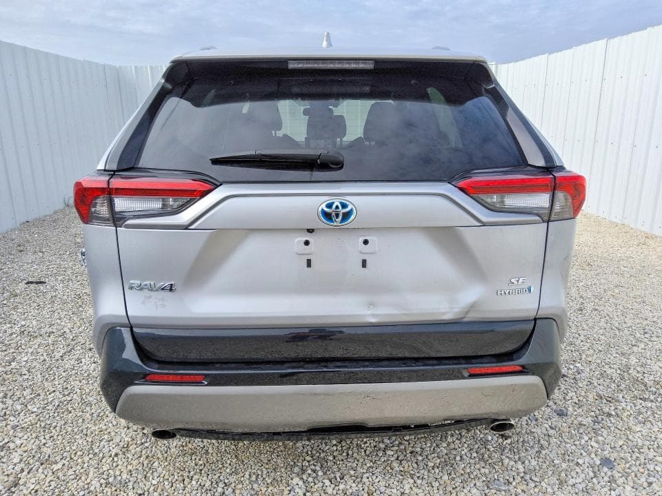 2024 TOYOTA RAV4 SE 6