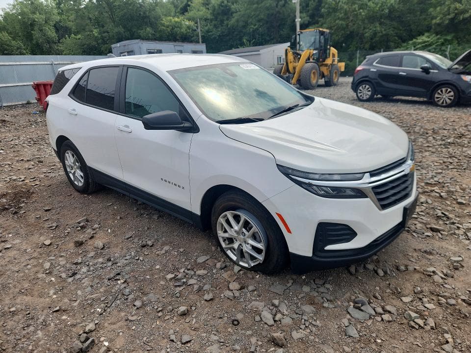 2023 CHEVROLET EQUINOX LS 4