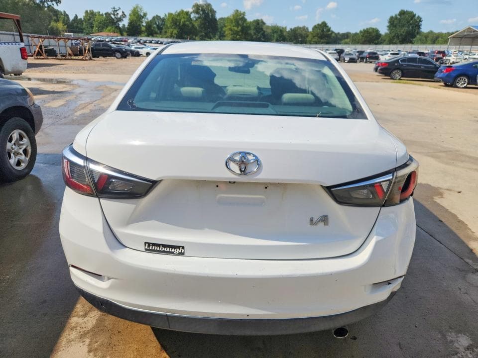 2017 TOYOTA YARIS IA BASE 6