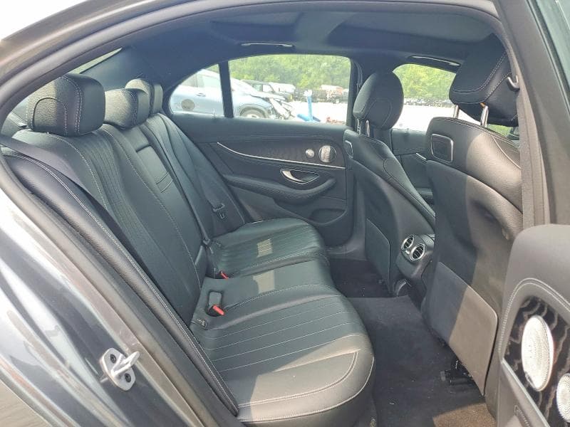 2019 MERCEDES-BENZ E 300 4MATIC 10