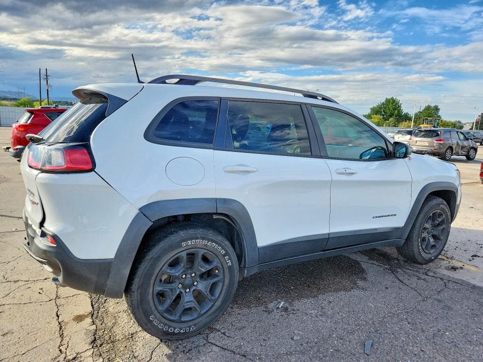 2019 JEEP CHEROKEE TRAILHAWK 3