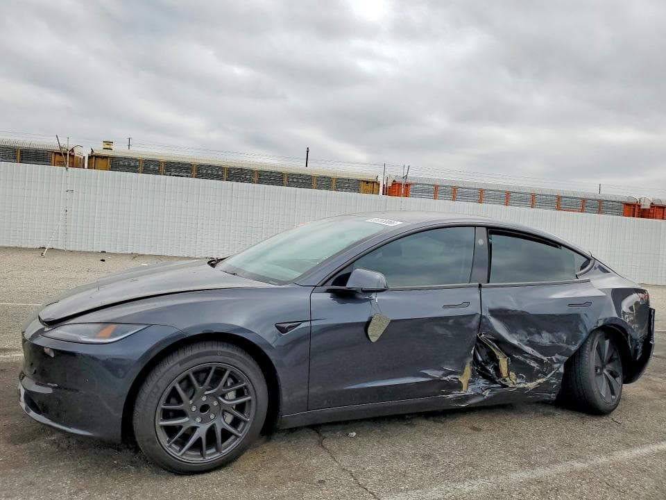 2026 TESLA MODEL 3 - 1