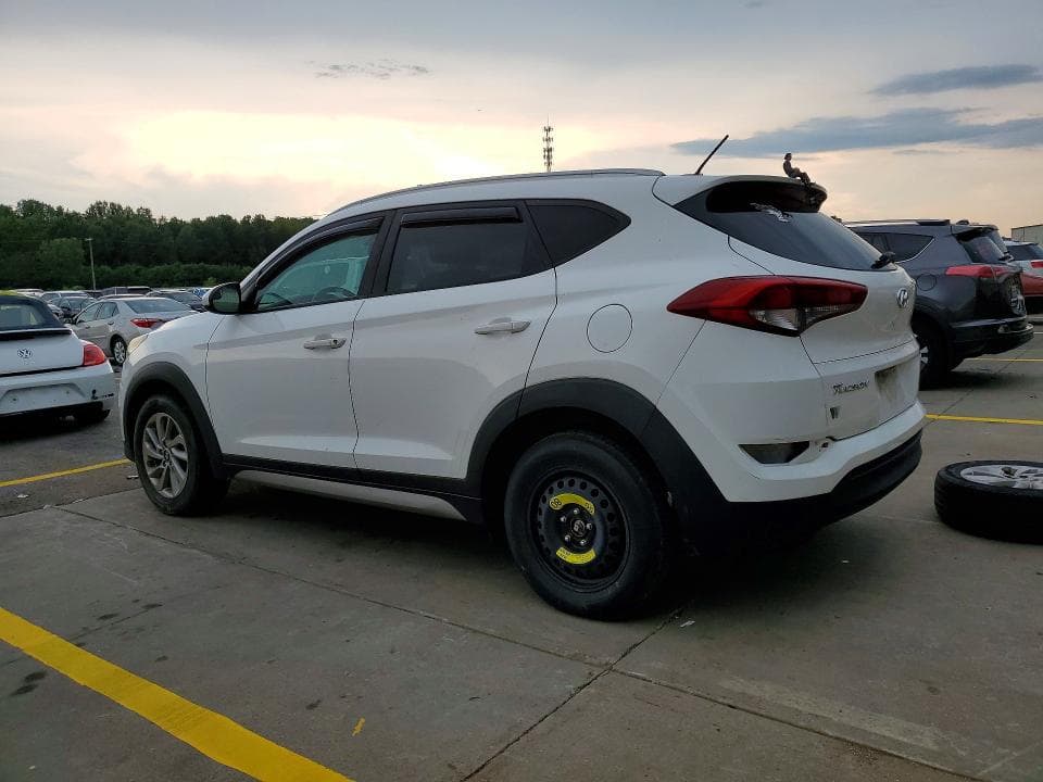 2017 HYUNDAI TUCSON SE 2