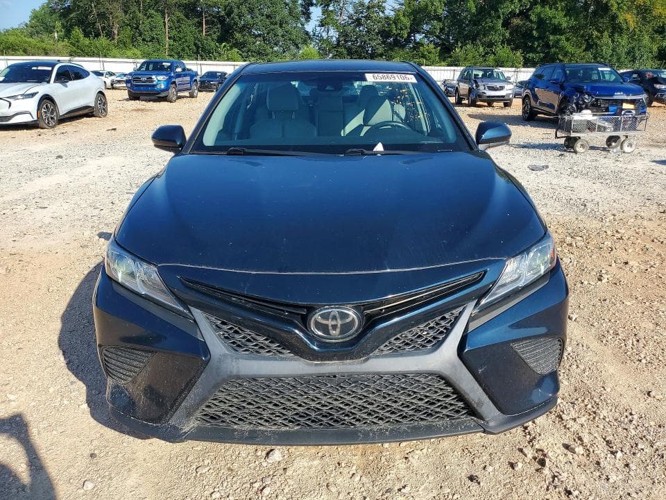 2019 TOYOTA CAMRY SE 5