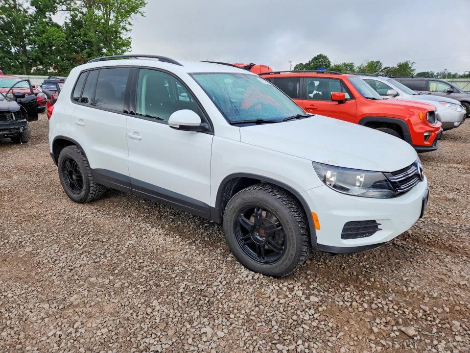 2017 VOLKSWAGEN TIGUAN S 4