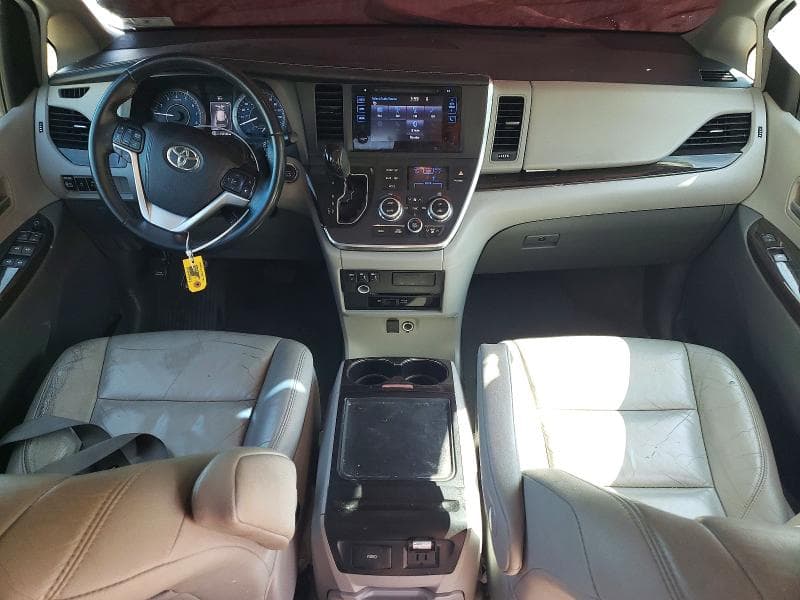 2017 TOYOTA SIENNA XLE PREMIUM 8-PASSENGER 8