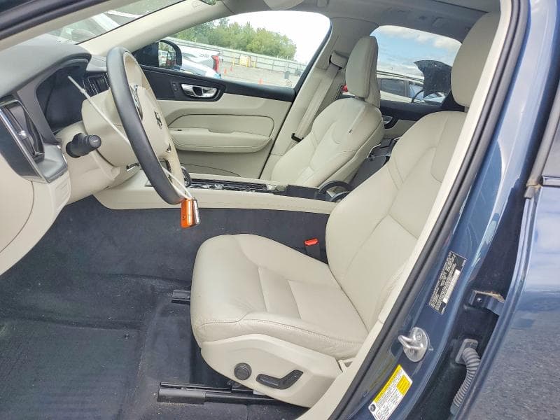 2025 VOLVO XC60 CORE 7