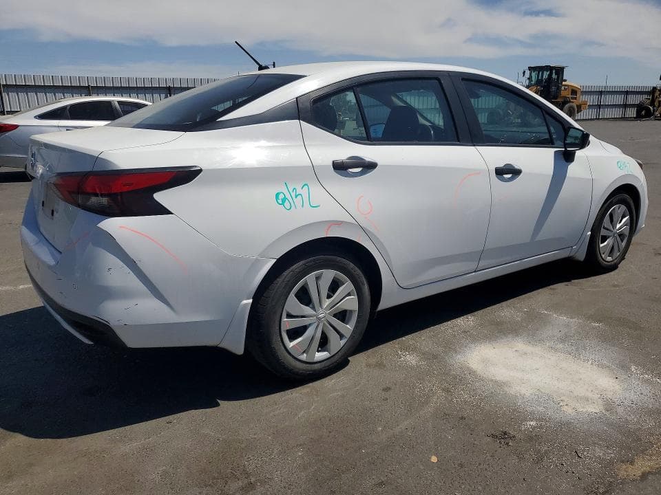 2021 NISSAN VERSA S 3
