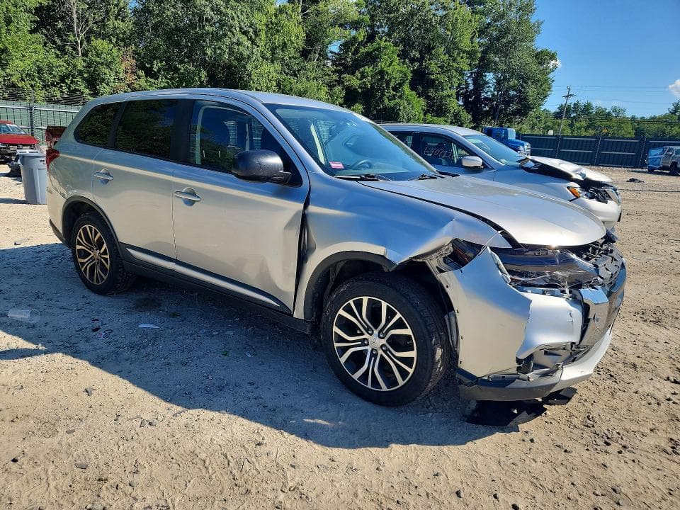 2018 MITSUBISHI OUTLANDER SE 4