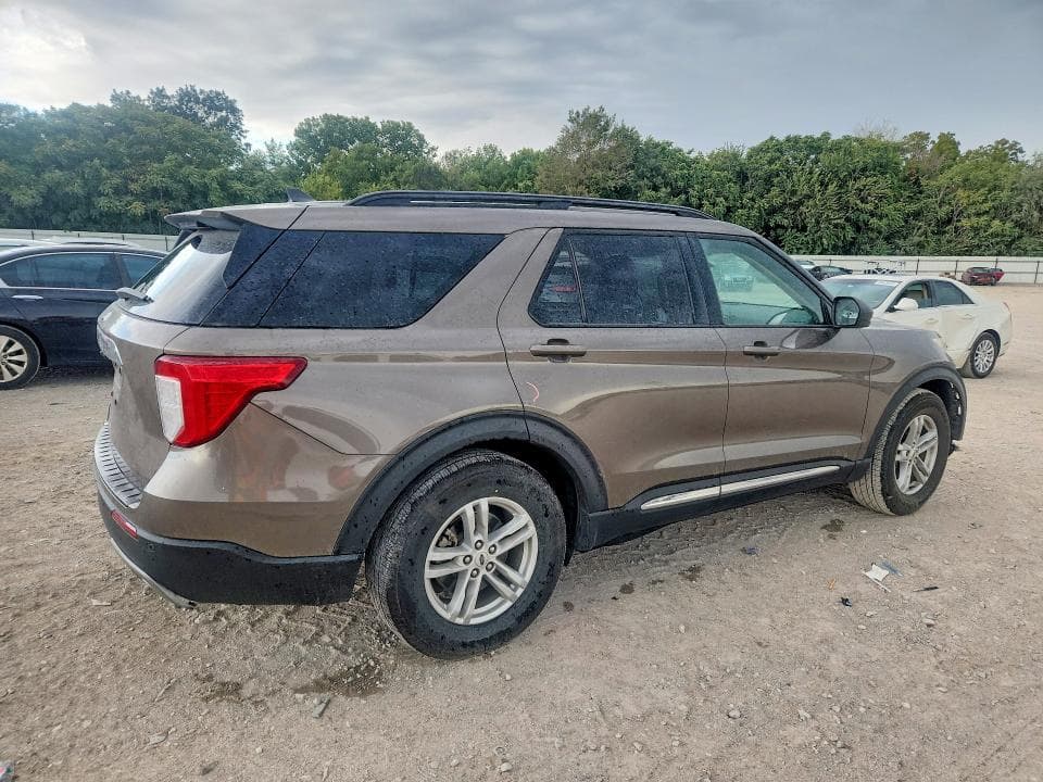 2021 FORD EXPLORER XLT 3