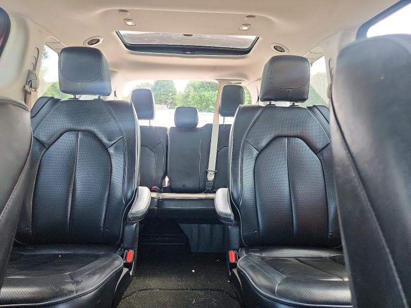 2018 CHRYSLER PACIFICA LIMITED 10