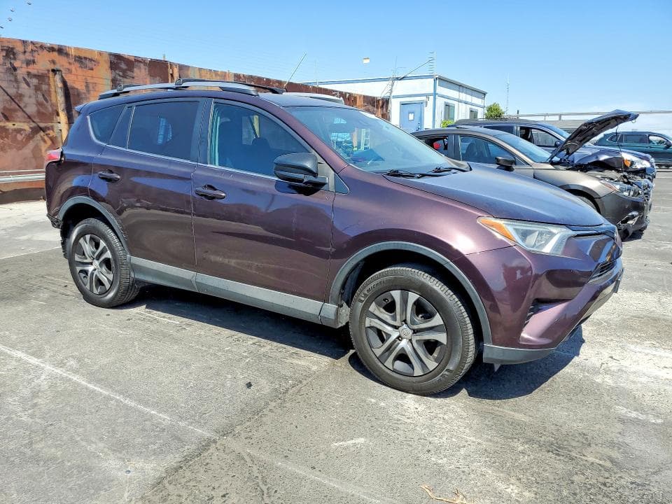 2018 TOYOTA RAV4 LE 4