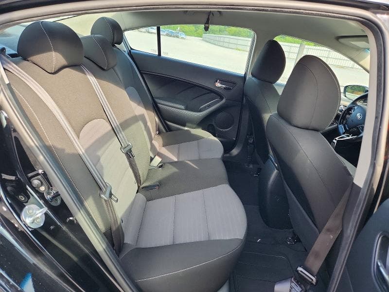 2017 KIA FORTE S 10