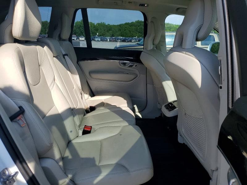 2017 VOLVO XC90 T6 11