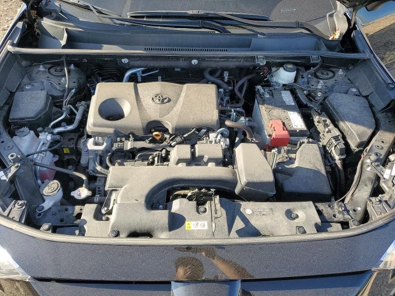 2024 TOYOTA RAV4 XLE 12