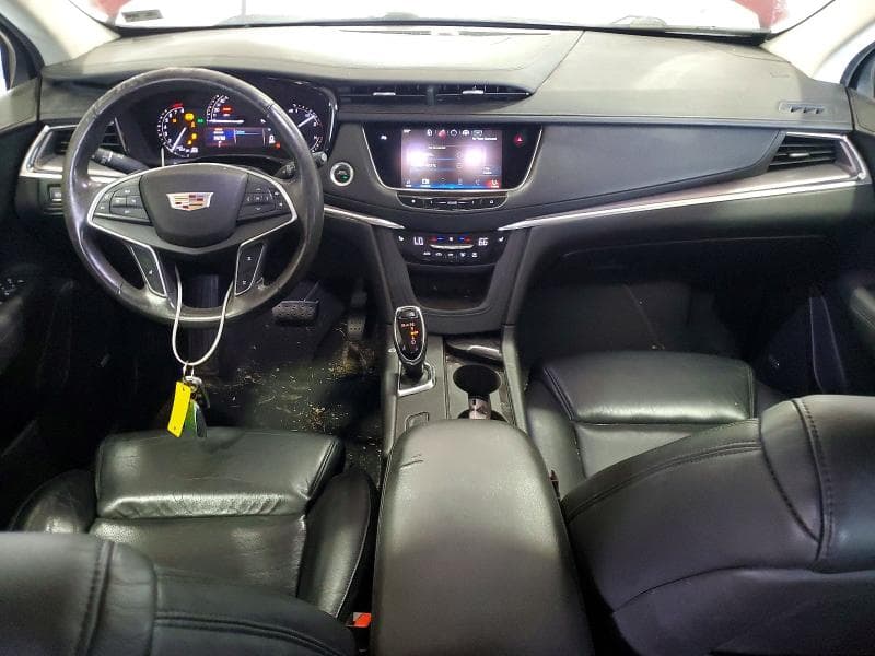 2017 CADILLAC XT5 LUXURY 8
