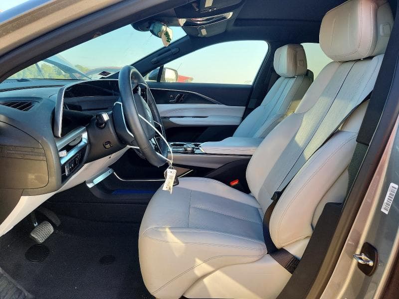 2024 CADILLAC LYRIQ LUXURY 7