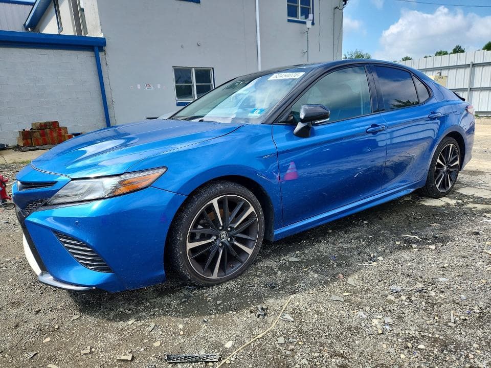 2018 TOYOTA CAMRY XSE - 1