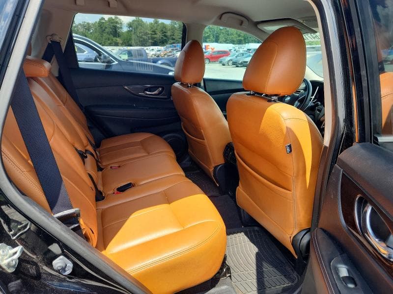 2019 NISSAN ROGUE SV 11