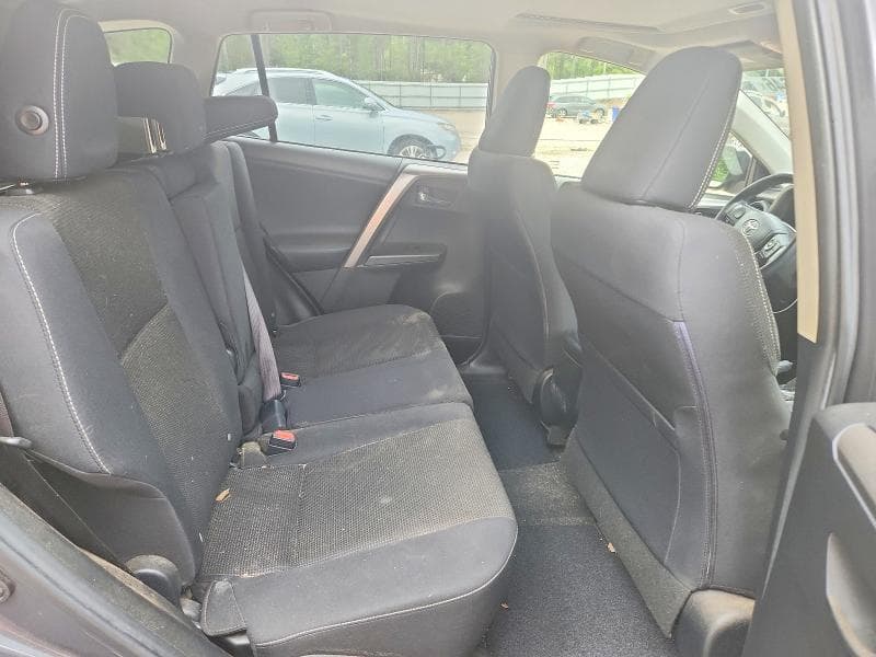 2017 TOYOTA RAV4 XLE 10