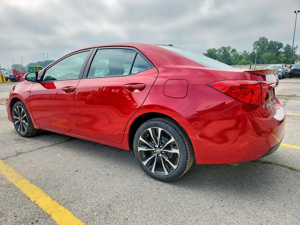 2017 TOYOTA COROLLA SE 2