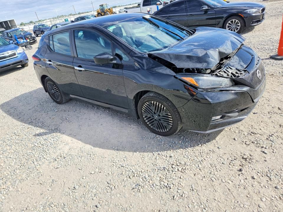 2025 NISSAN LEAF SV PLUS 4