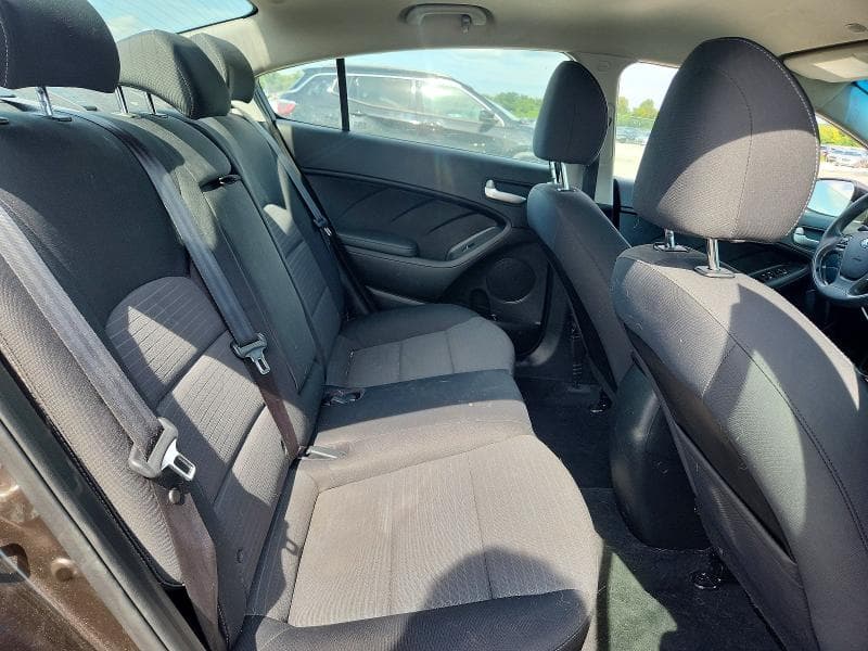 2018 KIA FORTE LX 10