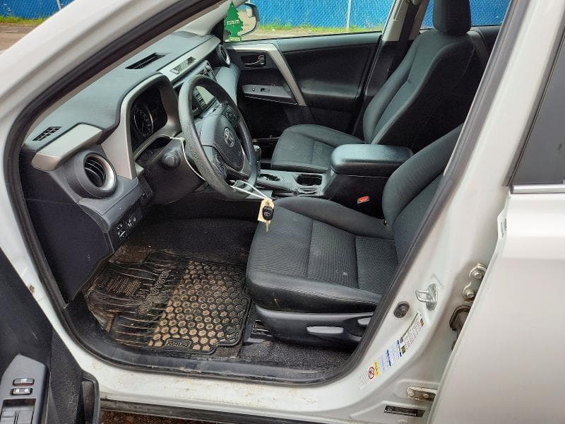 2017 TOYOTA RAV4 LE 7