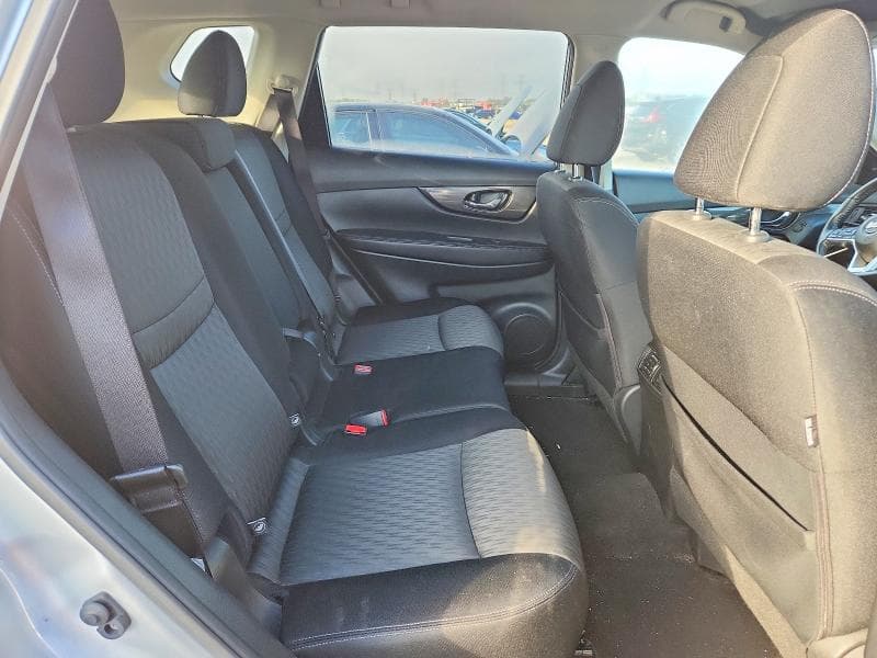 2017 NISSAN ROGUE SV 10