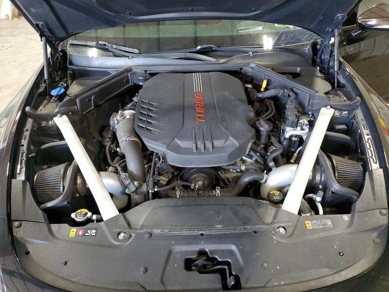 2018 KIA STINGER GT2 11
